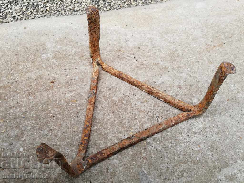 Sazhek, pyrostia, wrought iron, hearth with price 39.00 BGN | € 19.94 Sazhek, pyrostia, wrought iron, hearth with price 39.00 BGN | € 19.94