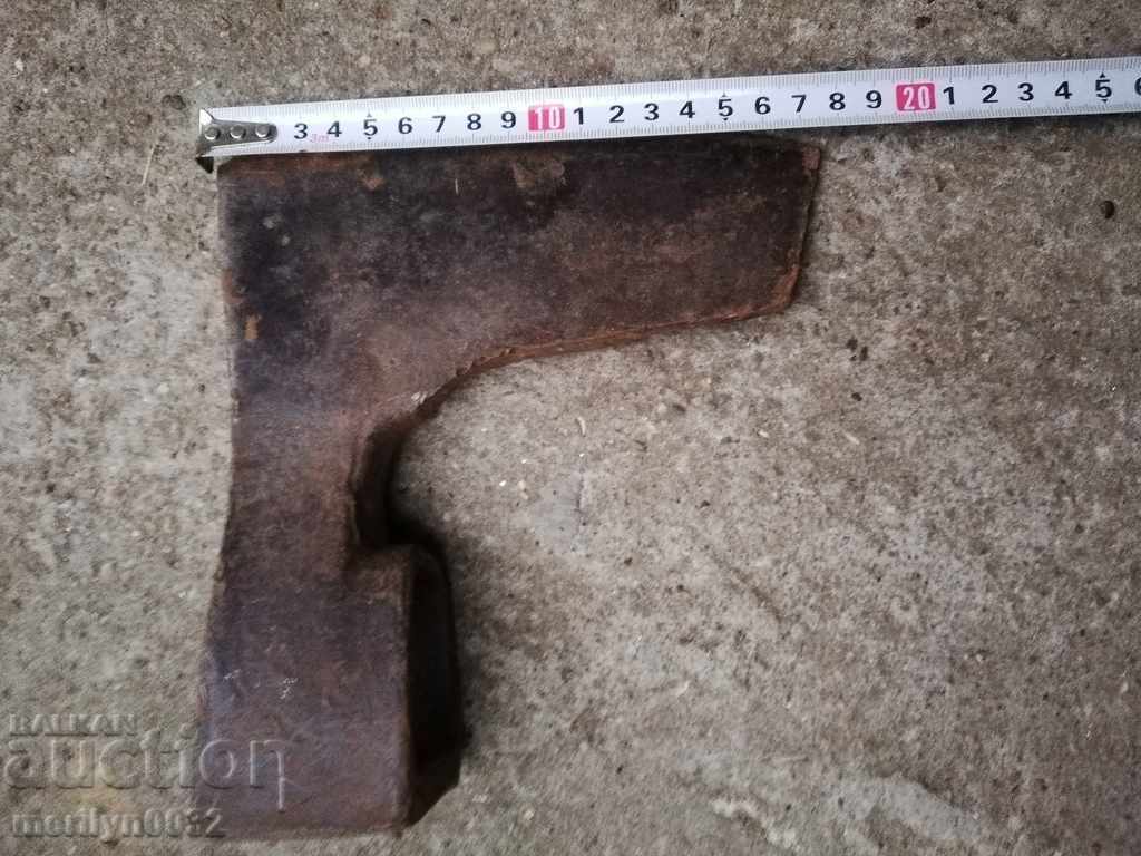 Δημοπρασία Ένα παλιό εργαλείο στέλεχος αξόνων σφυρήλατο σίδερο Δημοπρασία Ένα παλιό εργαλείο στέλεχος αξόνων σφυρήλατο σίδερο