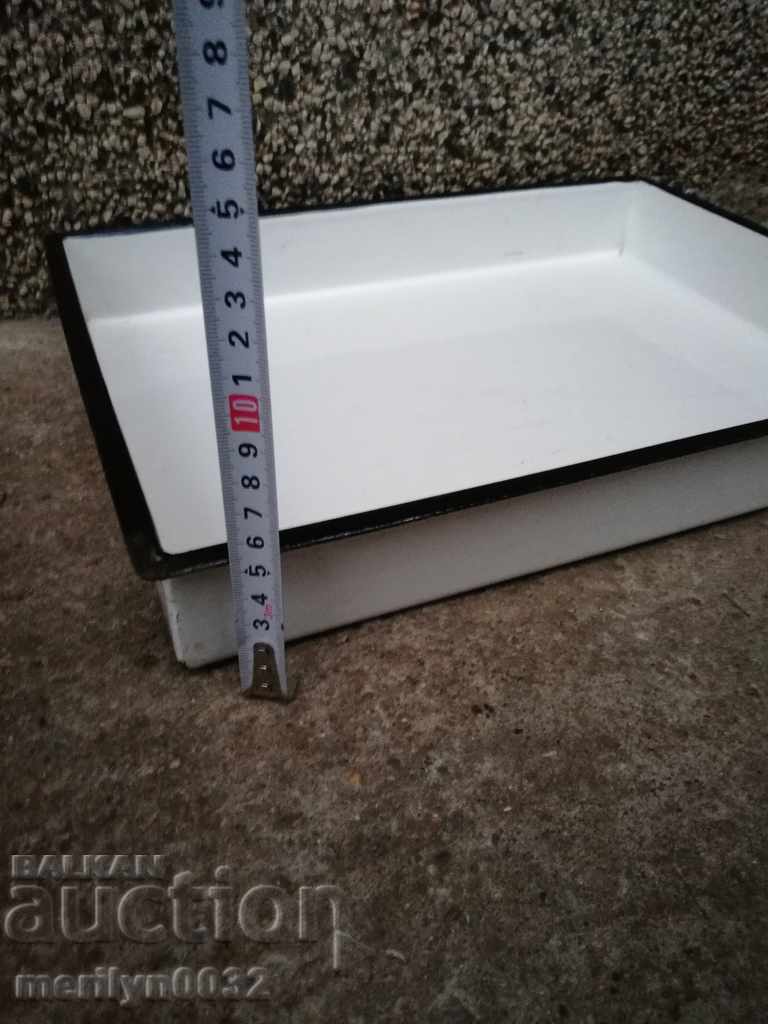 Delivery of Old enamelled tray, enamel bowl, pan, tray Delivery of Old enamelled tray, enamel bowl, pan, tray