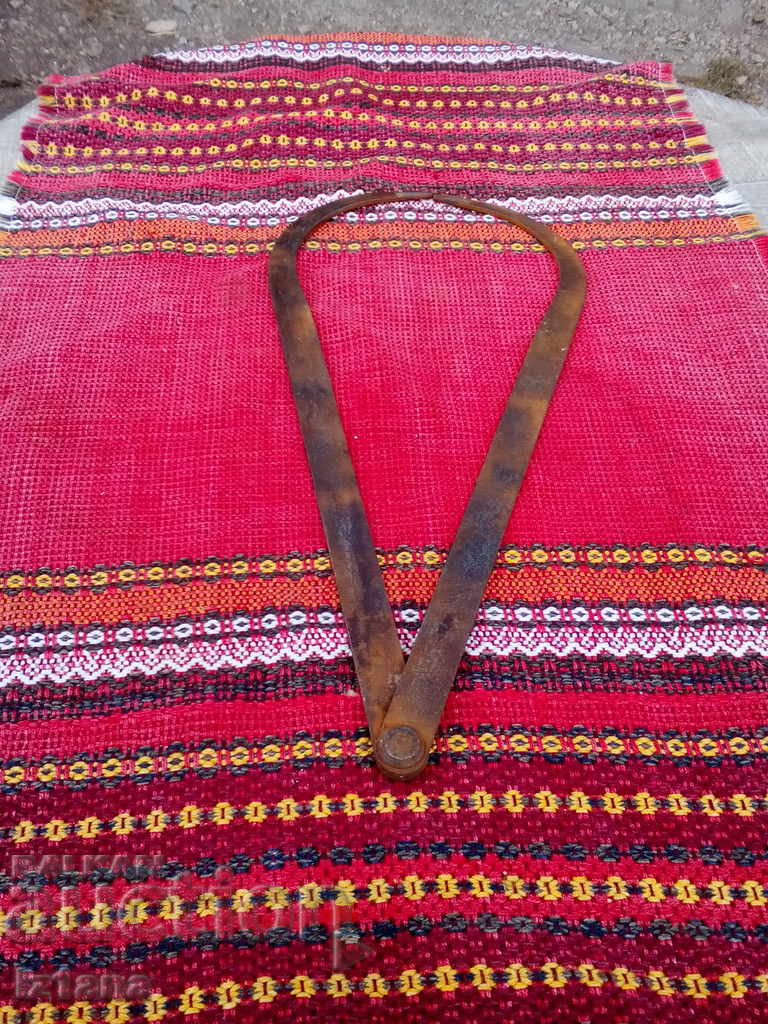 Delivery of An ancient instrument Delivery of An ancient instrument