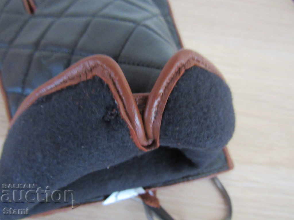 Delivery of Leather men's black and brown gloves, new