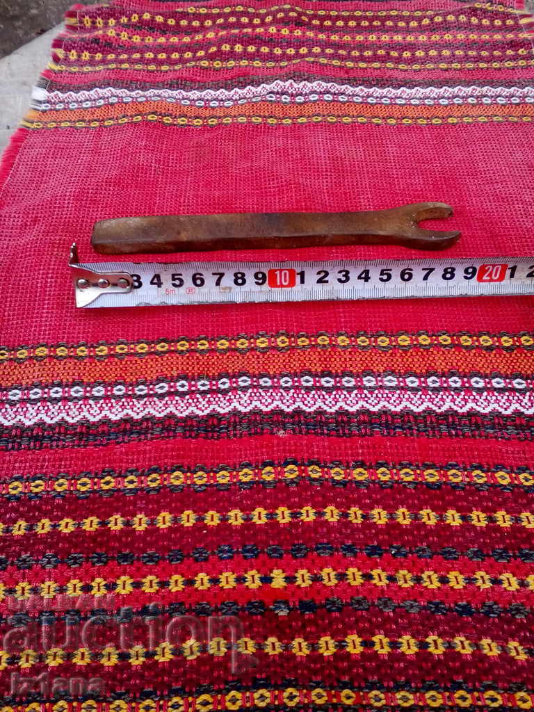 Auction Ancient tool Auction Ancient tool