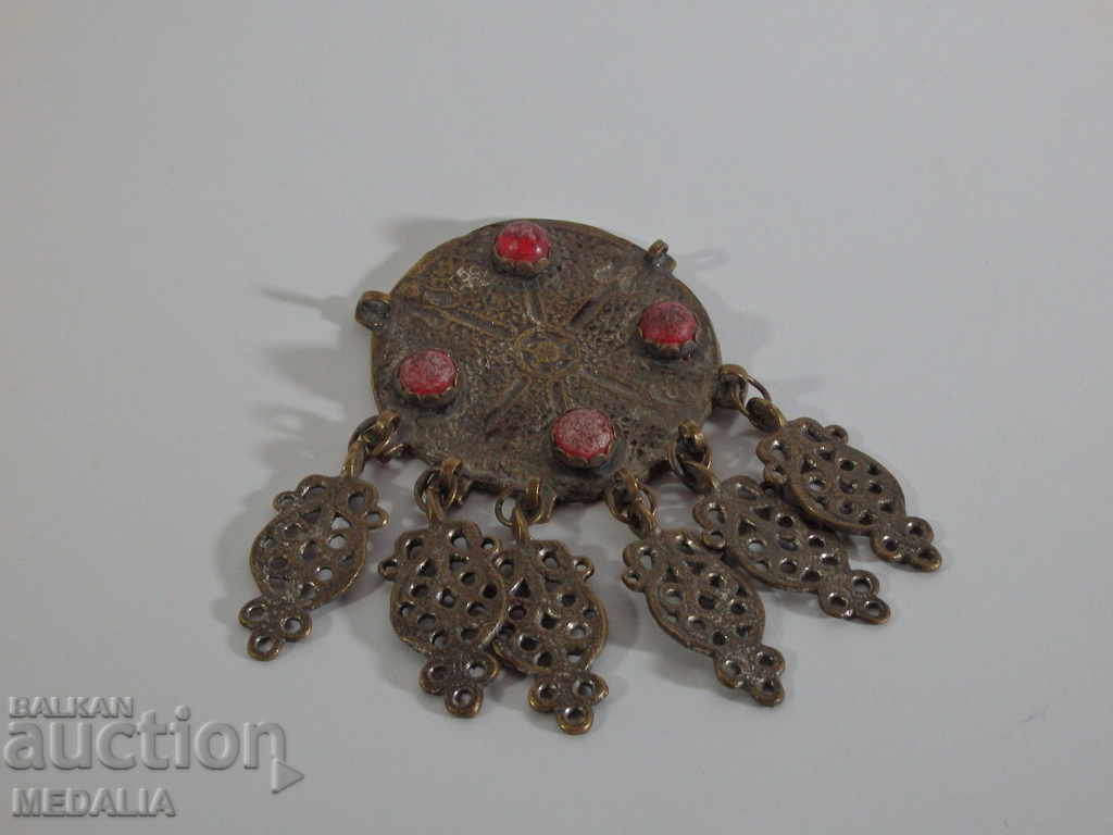 Old renaissance jewelery with price 90.00 BGN | € 46.02