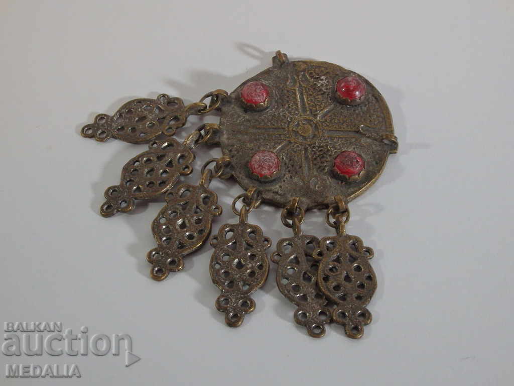 Auction  Old renaissance jewelery