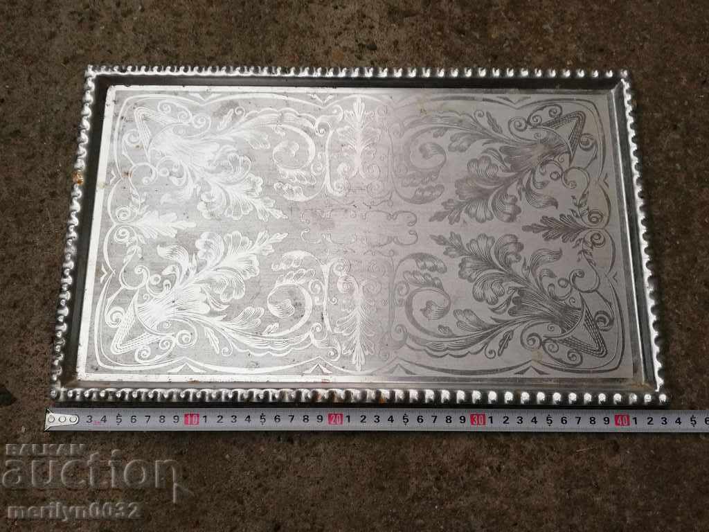 Delivery of Old aluminum tray, tray, plateau, service