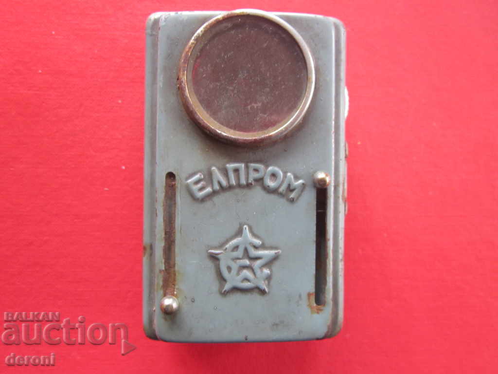 Delivery of Old lantern flashlight lantern and hammer Delivery of Old lantern flashlight lantern and hammer