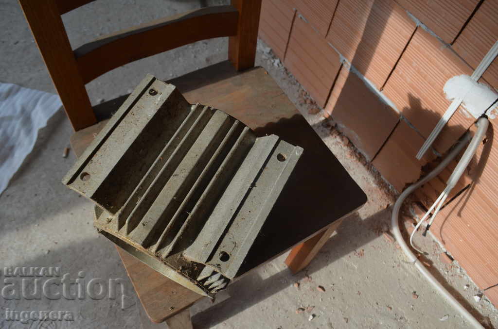 BODY, LEATHER FOR ELECTRIC MOTOR with price 9.00 BGN | € 4.60 BODY, LEATHER FOR ELECTRIC MOTOR with price 9.00 BGN | € 4.60