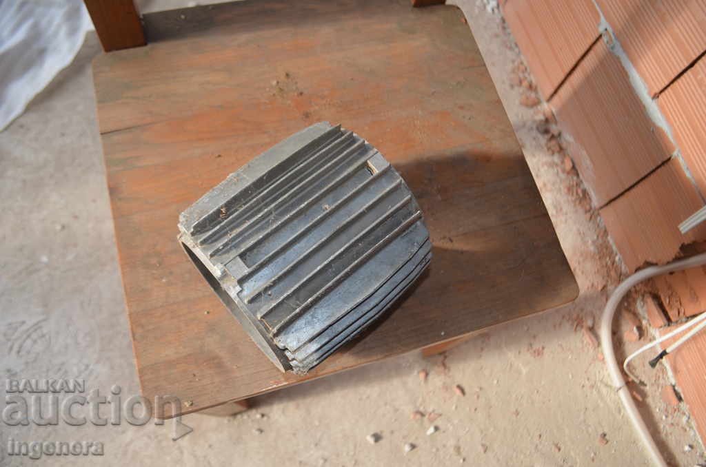 Auction BODY, LEATHER FOR ELECTRIC MOTOR Auction BODY, LEATHER FOR ELECTRIC MOTOR