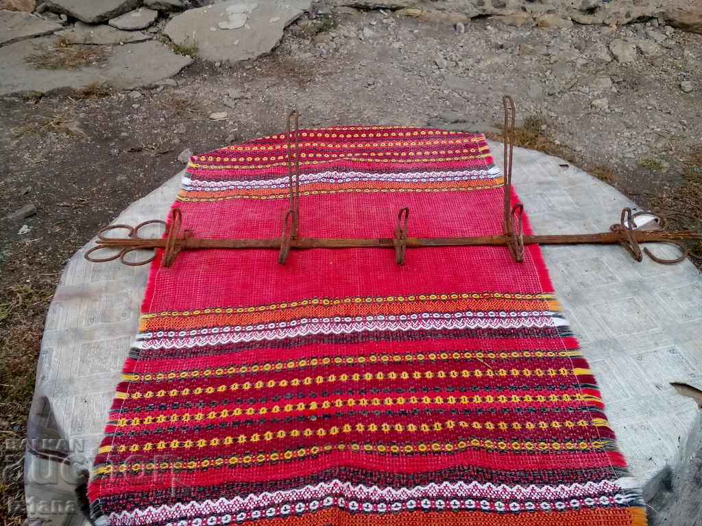 Antique metal hanger Antique metal hanger