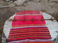 Αρχαία μεταλλική κρεμάστρα