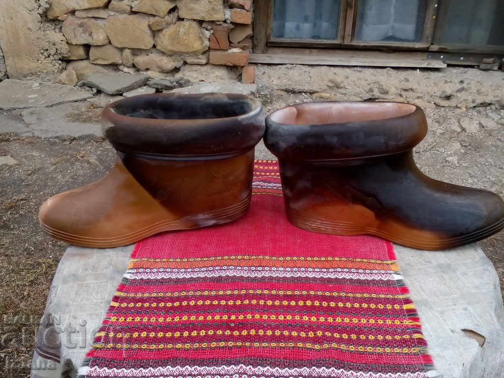 Cizme vechi de electrician - 5