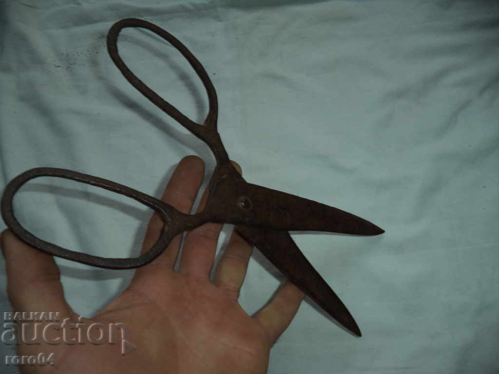 LARGE OLD HANGER RIBBLE RIBBON - 6 LARGE OLD HANGER RIBBLE RIBBON - 6