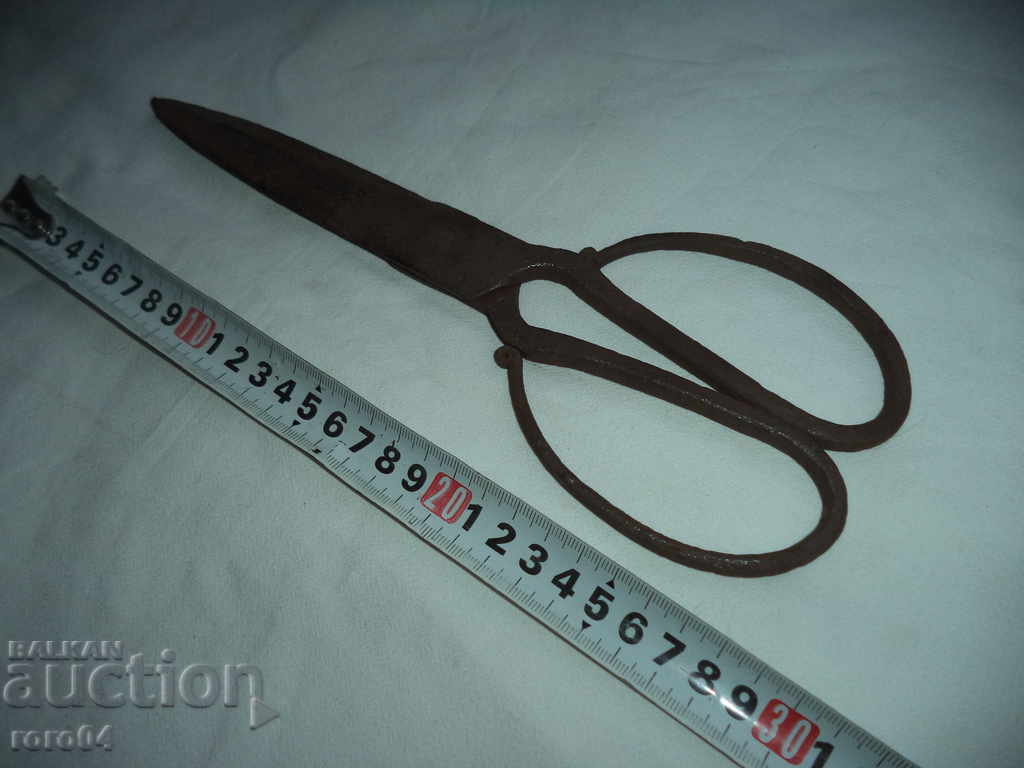 Auction  HUGE OLD HANGER HANGER HERBAL HANGER