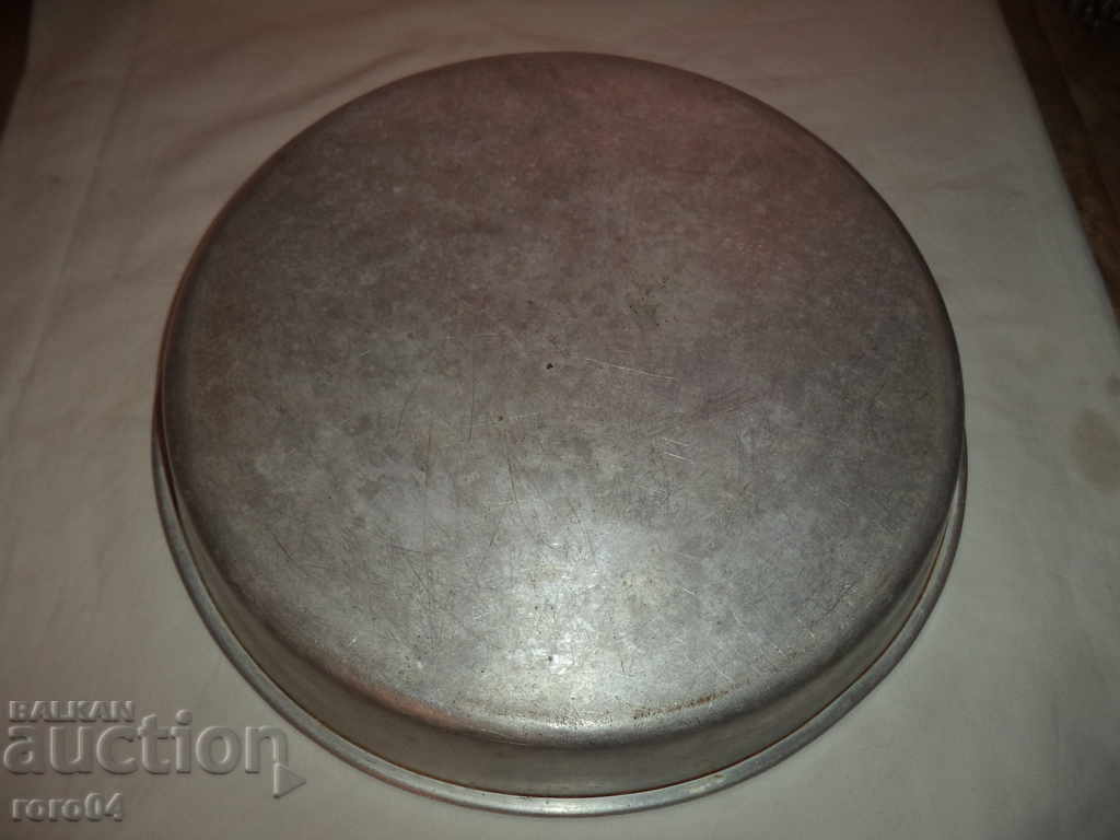 TAVĂ ALUMINIU BULGARĂ VECHI MARE - 5