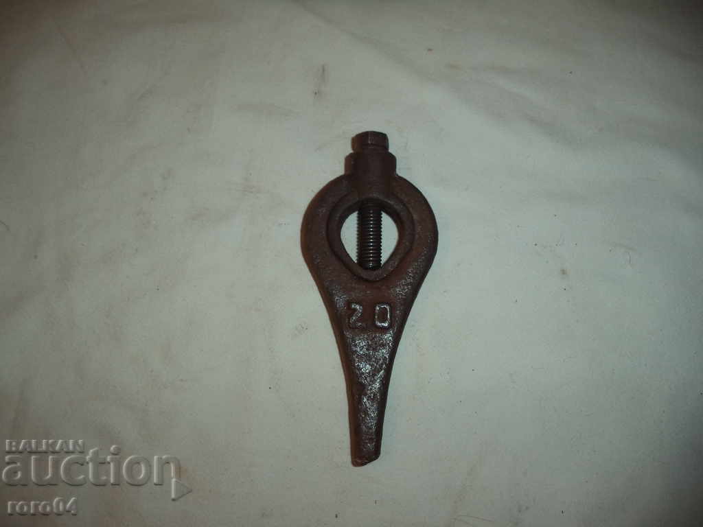 STRUGGER HEART - 20 - 7 STRUGGER HEART - 20 - 7