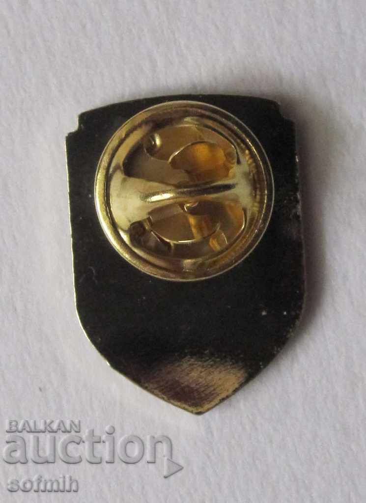 football badge Norway with price 10.00 BGN | € 5.11 football badge Norway with price 10.00 BGN | € 5.11