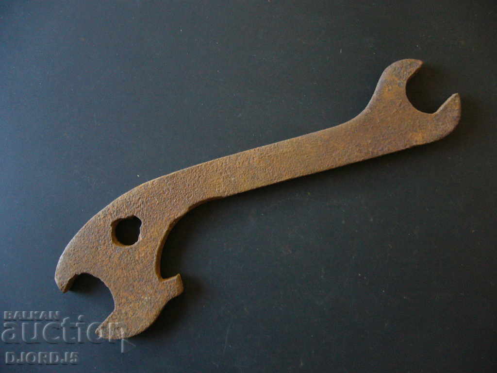 Old key with price 2.00 BGN | € 1.02 Old key with price 2.00 BGN | € 1.02