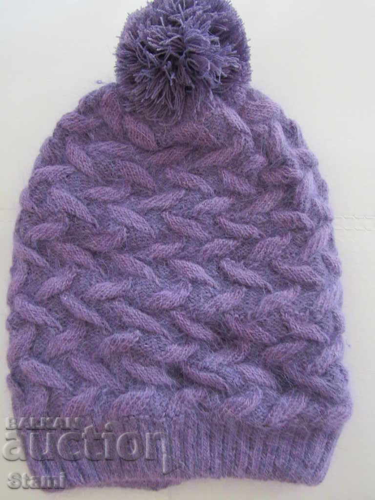 Машинно плетена вълнена шапка, виолетов цвят