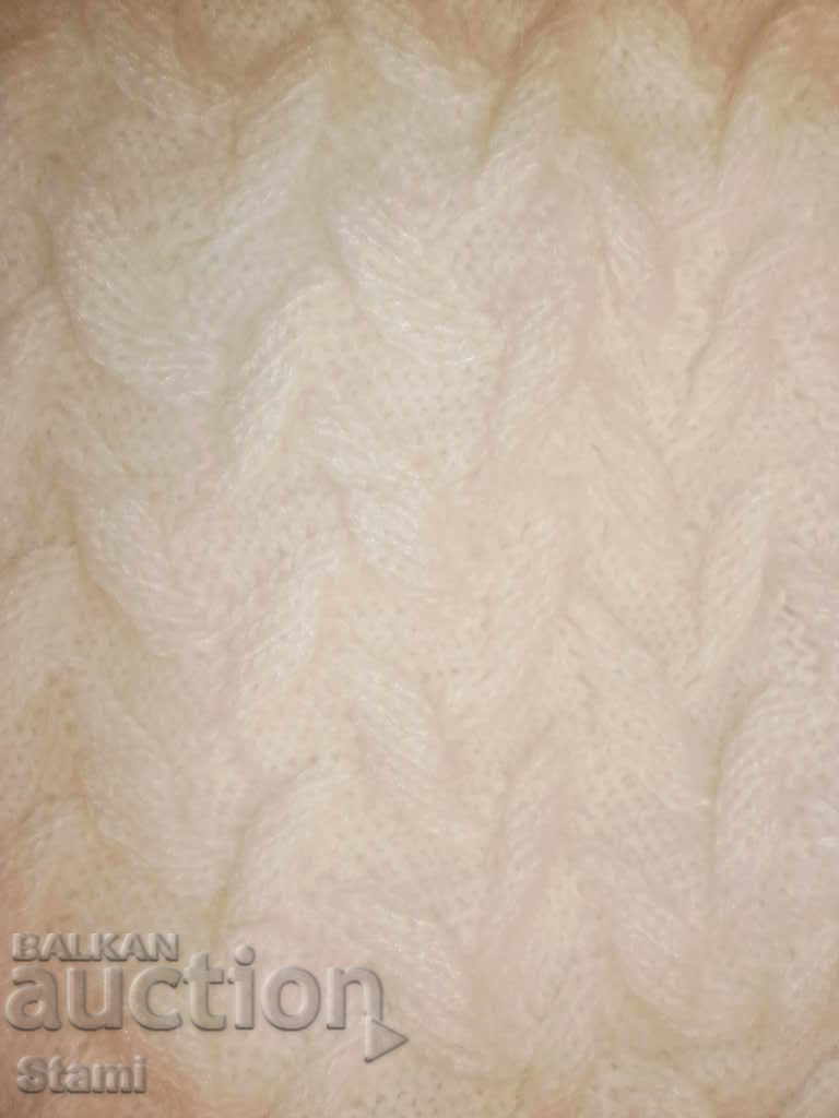 Auction Machine knit woolen hat, white Auction Machine knit woolen hat, white