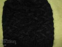 Machine-knit woolen hat, black