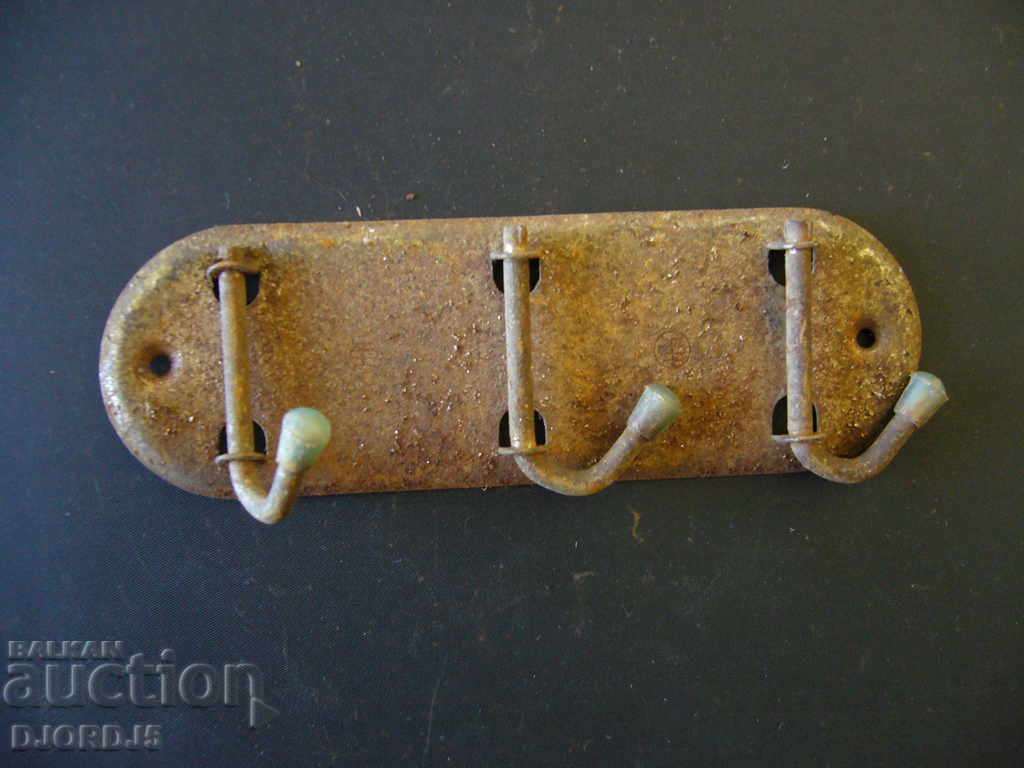 An old metal hanger with price 2.00 BGN | € 1.02 An old metal hanger with price 2.00 BGN | € 1.02