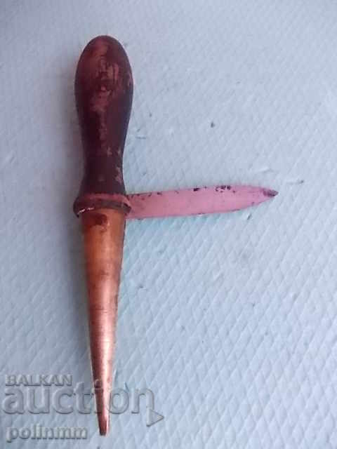 Rare collector's knife with price 100.00 BGN | € 51.13 Rare collector's knife with price 100.00 BGN | € 51.13