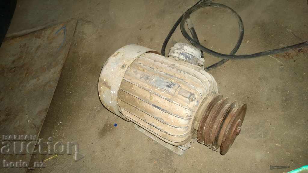 Auction 9421. MOTOR 6000 WATER ENGINE Auction 9421. MOTOR 6000 WATER ENGINE