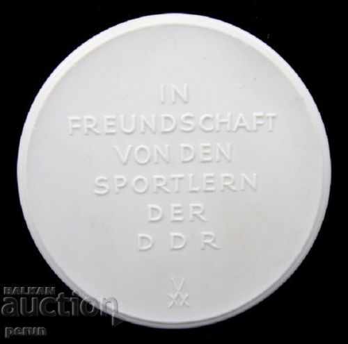 Auction MEISEN PORCELAIN-GDR-DDR-BASKETBALL FEDERATION-ORIGINAL Auction MEISEN PORCELAIN-GDR-DDR-BASKETBALL FEDERATION-ORIGINAL