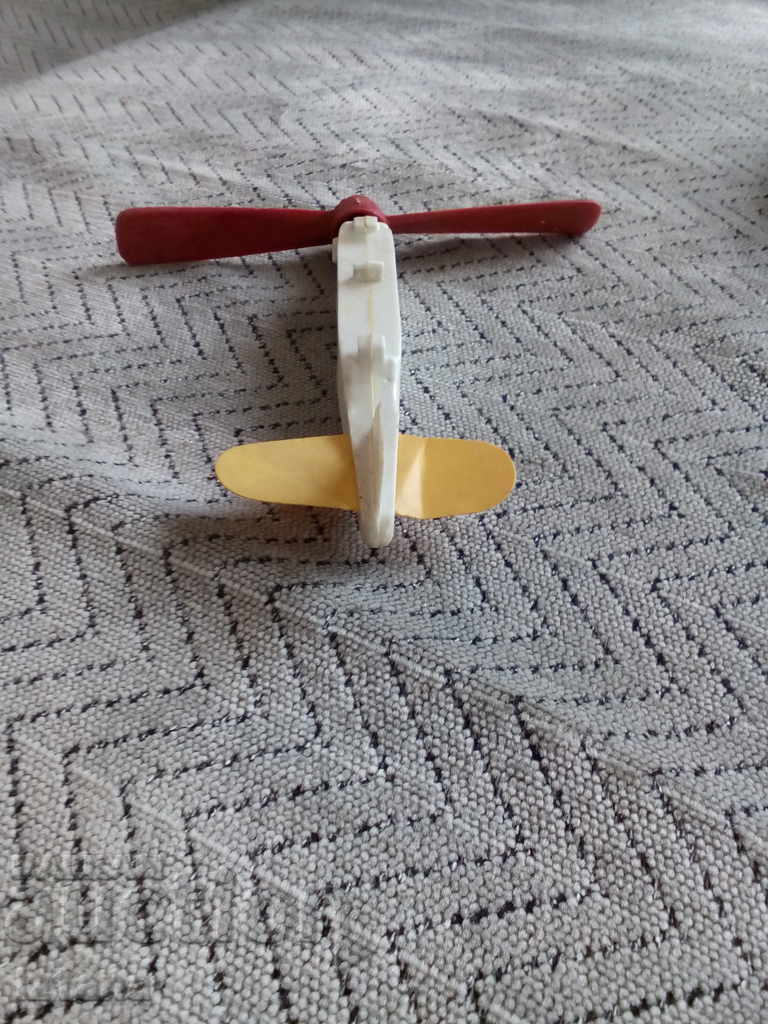 Delivery of Old toy, airplane Delivery of Old toy, airplane