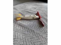 Jucărie veche, avion