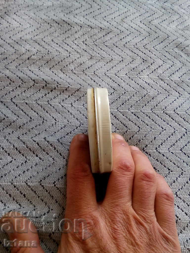 Auction FLORENA CREME Box Auction FLORENA CREME Box