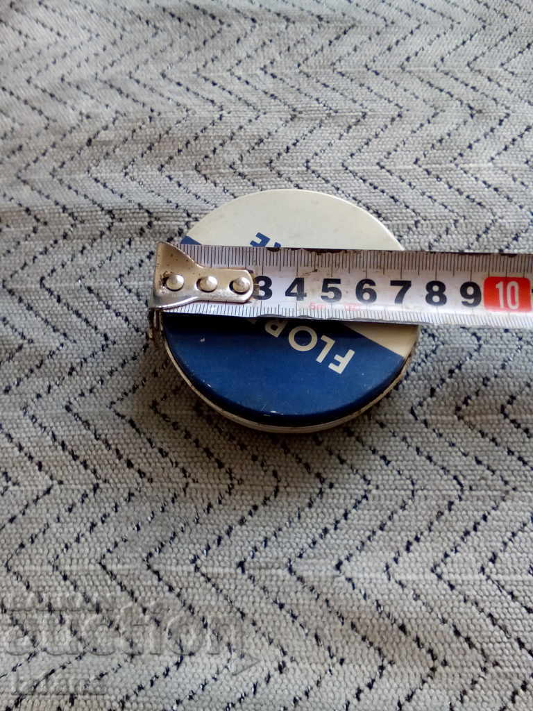 Delivery of FLORENA CREME Box Delivery of FLORENA CREME Box