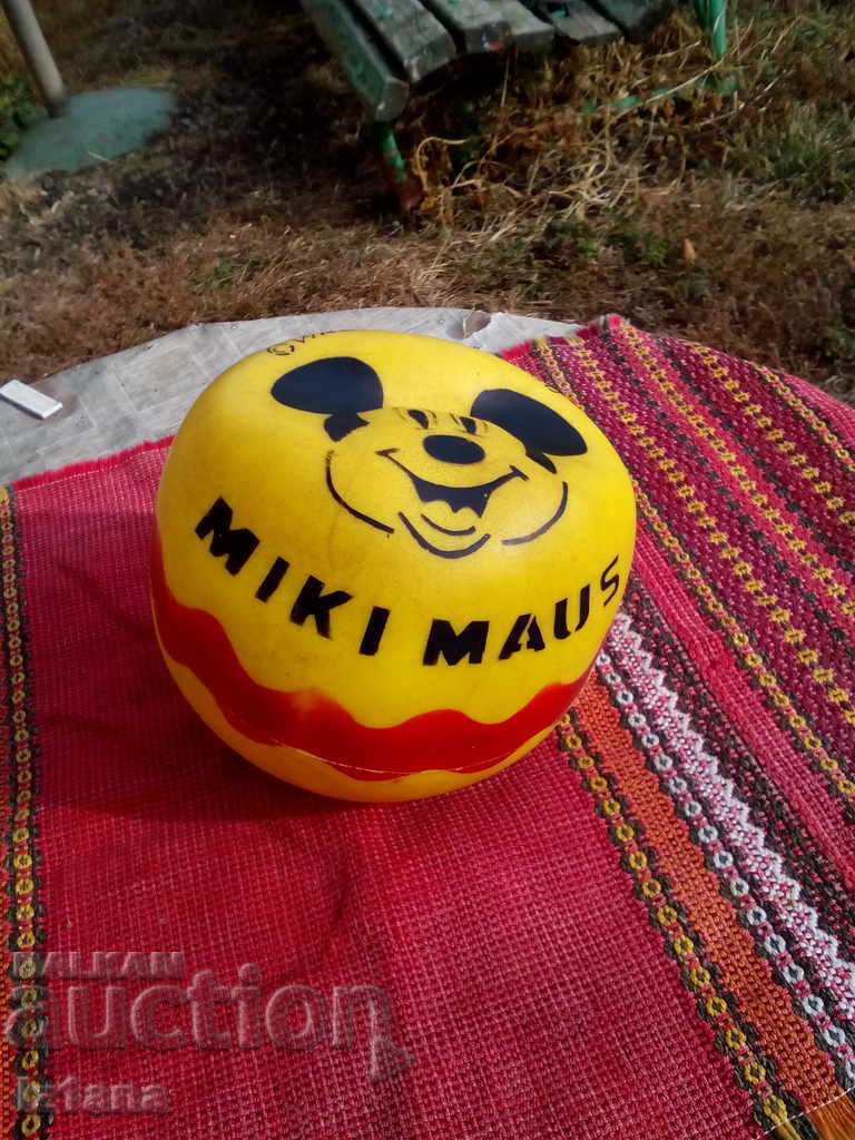 Delivery of An old children's ball