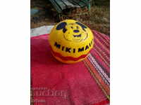 O minge veche pentru copii