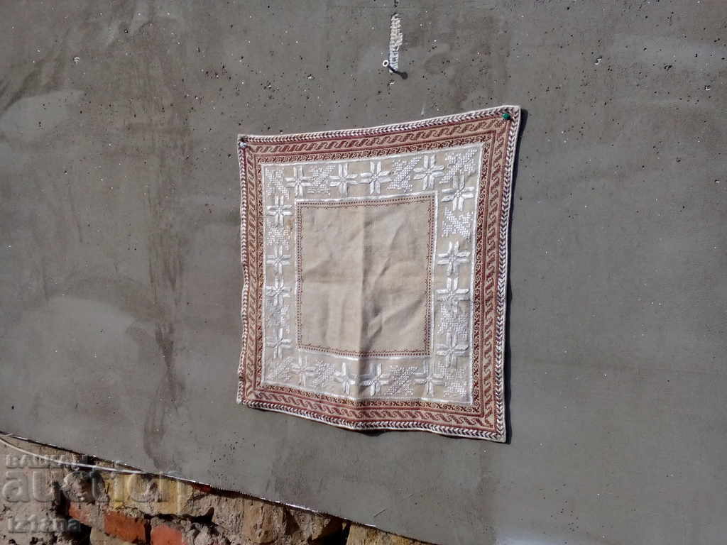 Old embroidered tablecloth with price 5.00 BGN | € 2.56 Old embroidered tablecloth with price 5.00 BGN | € 2.56