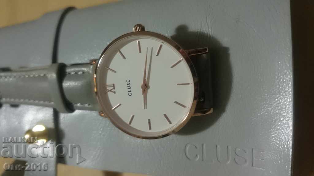 CLUSE clock - 5 CLUSE clock - 5