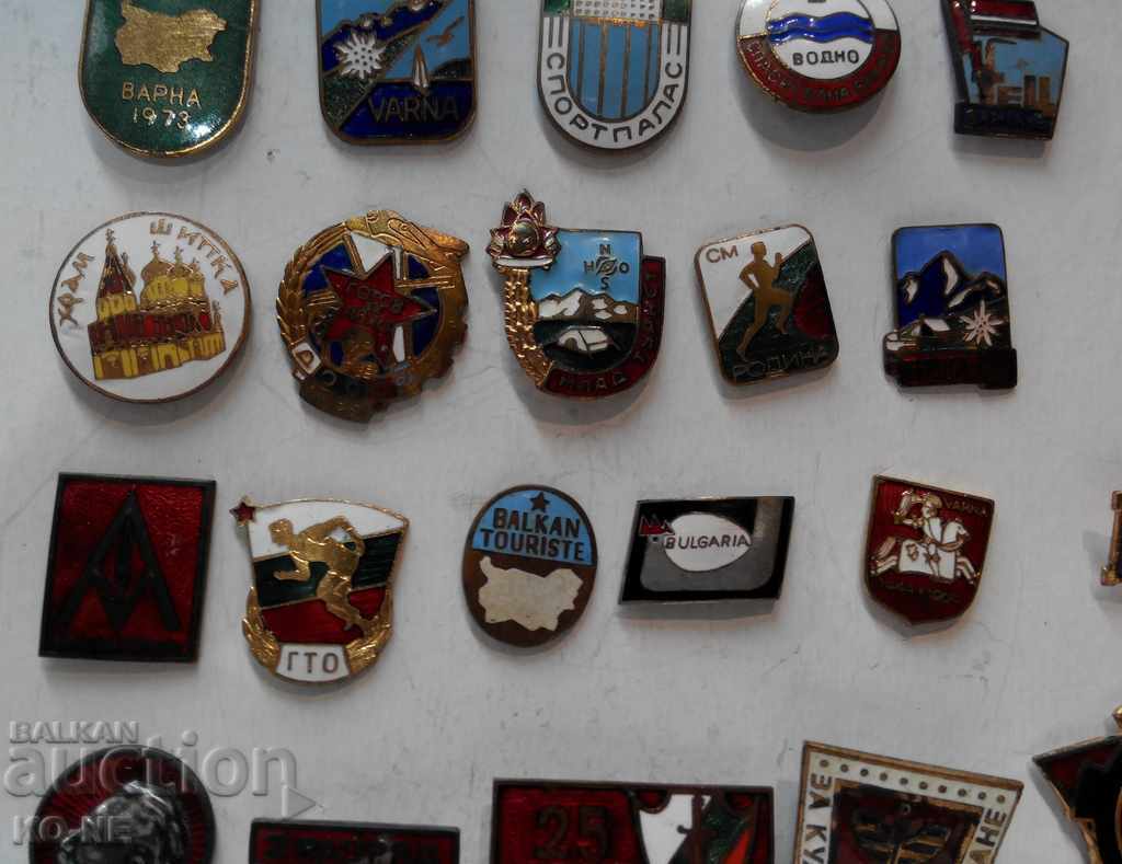 Auction Enamelled social badges Auction Enamelled social badges