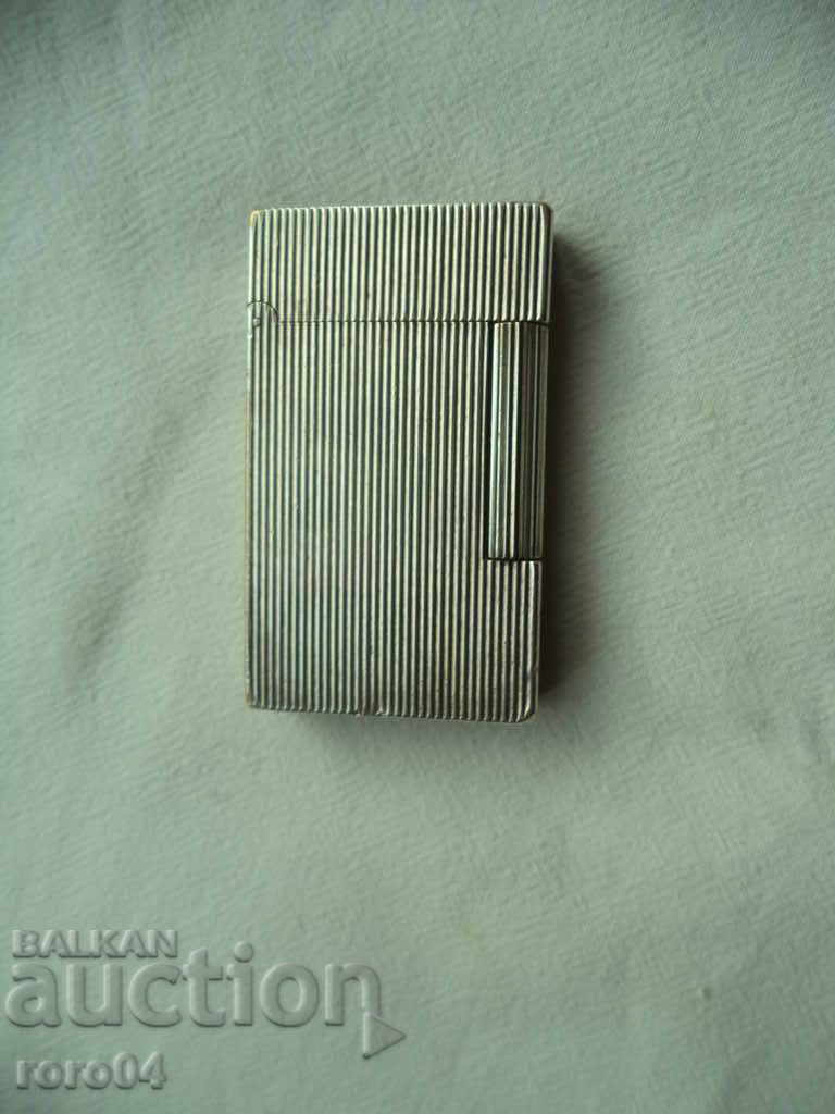 S.T. Dupont Silver Plate Vertical Lines Gatsby Lighter
