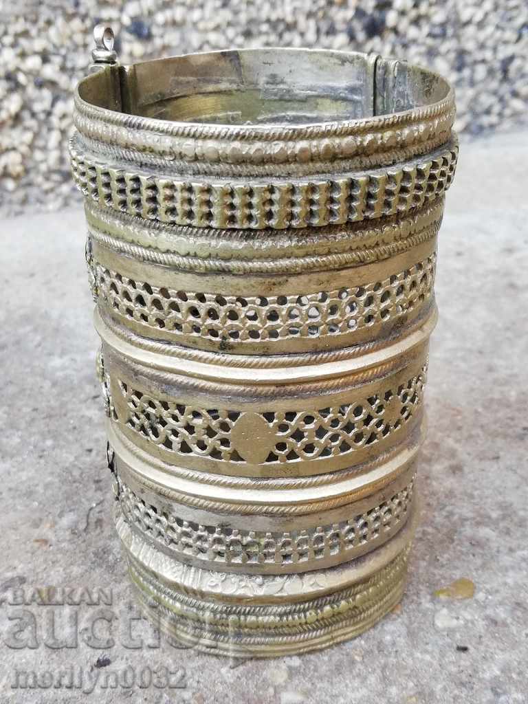 Αναγεννησιακό βραχιόλι από σατσάν κόσμημα κόσμημα κολιέ δαχτυλίδι φορεσιά με τιμή 299.90 BGN | € 153.34 Αναγεννησιακό βραχιόλι από σατσάν κόσμημα κόσμημα κολιέ δαχτυλίδι φορεσιά με τιμή 299.90 BGN | € 153.34