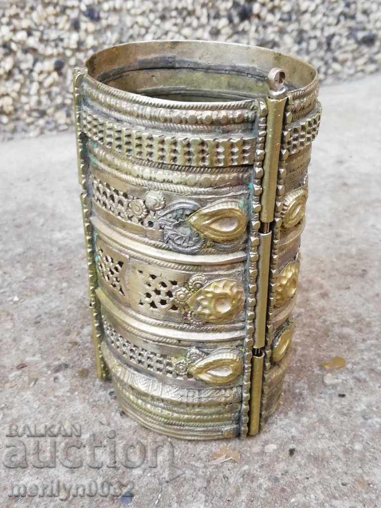 Αναγεννησιακό βραχιόλι από σατσάν κόσμημα κόσμημα κολιέ δαχτυλίδι φορεσιά Αναγεννησιακό βραχιόλι από σατσάν κόσμημα κόσμημα κολιέ δαχτυλίδι φορεσιά