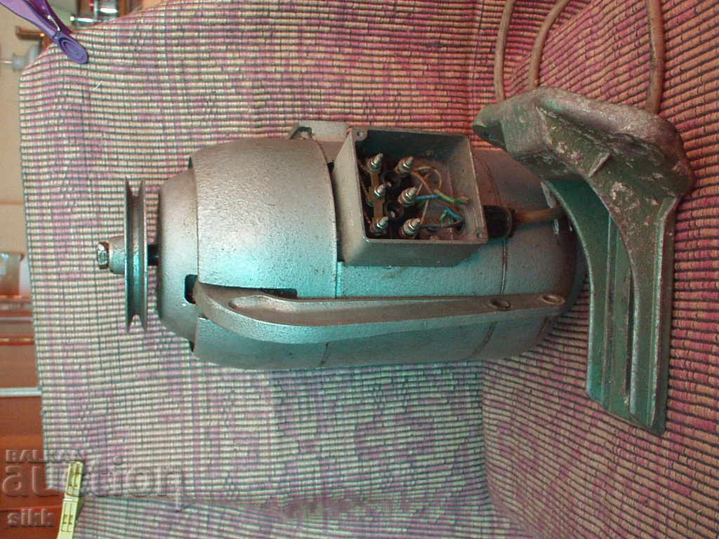 Аукцион Ел. мотор за професионална шевна машина Аукцион Ел. мотор за професионална шевна машина