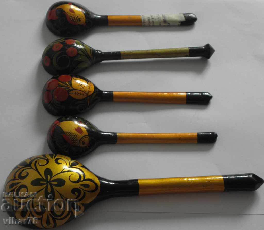 Delivery of Wooden Russian spoons Delivery of Wooden Russian spoons