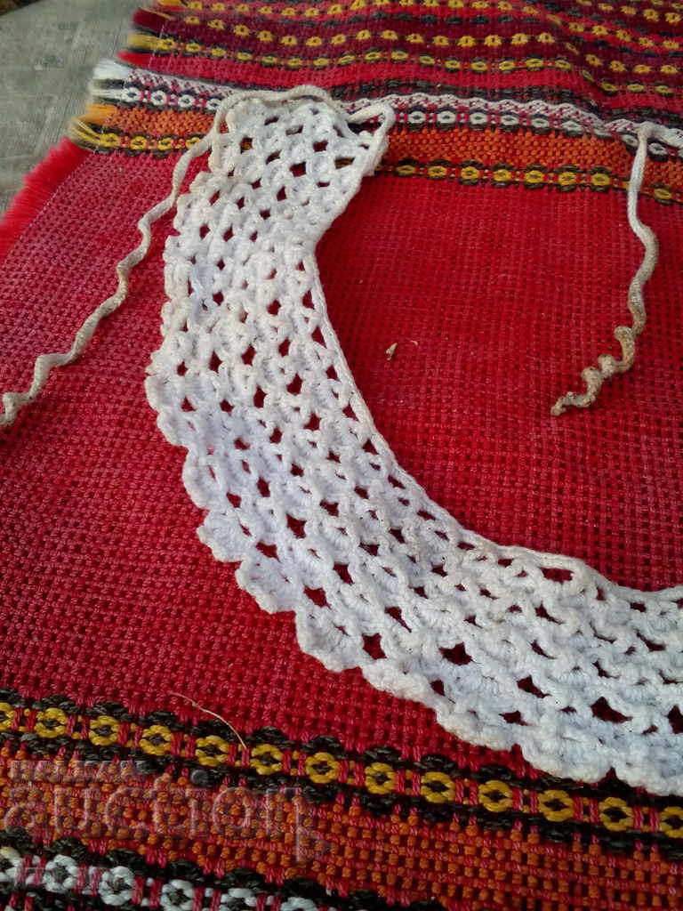 Auction Old collar Auction Old collar