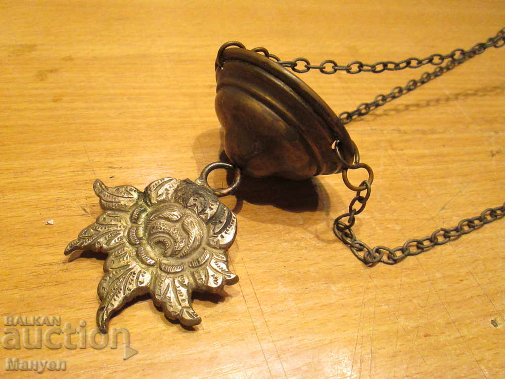 Licitație Vand un bătrân, frumos și rareori sincer. RRRRRRRRRRRRR Licitație Vand un bătrân, frumos și rareori sincer. RRRRRRRRRRRRR