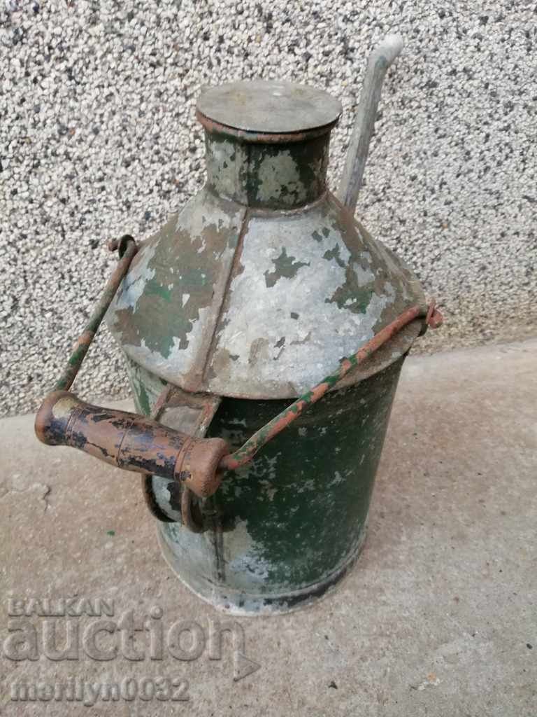 Delivery of Old metal kettle WW2 galvanized tube for fuel bucket pot Delivery of Old metal kettle WW2 galvanized tube for fuel bucket pot