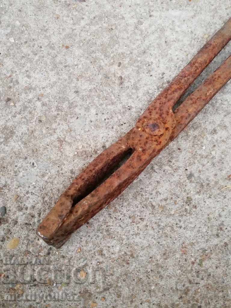 Old forging pliers, wrought iron, tool - 7 Old forging pliers, wrought iron, tool - 7