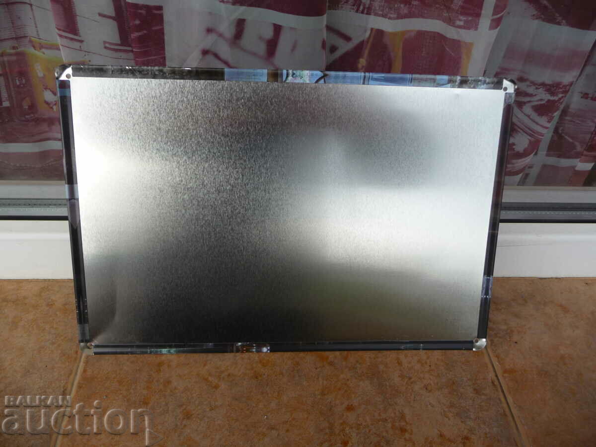 Παράδοση Συλλογή μπύρας ουίσκι με μεταλλική επιγραφή οινόπνευμα κρασί ροζέ