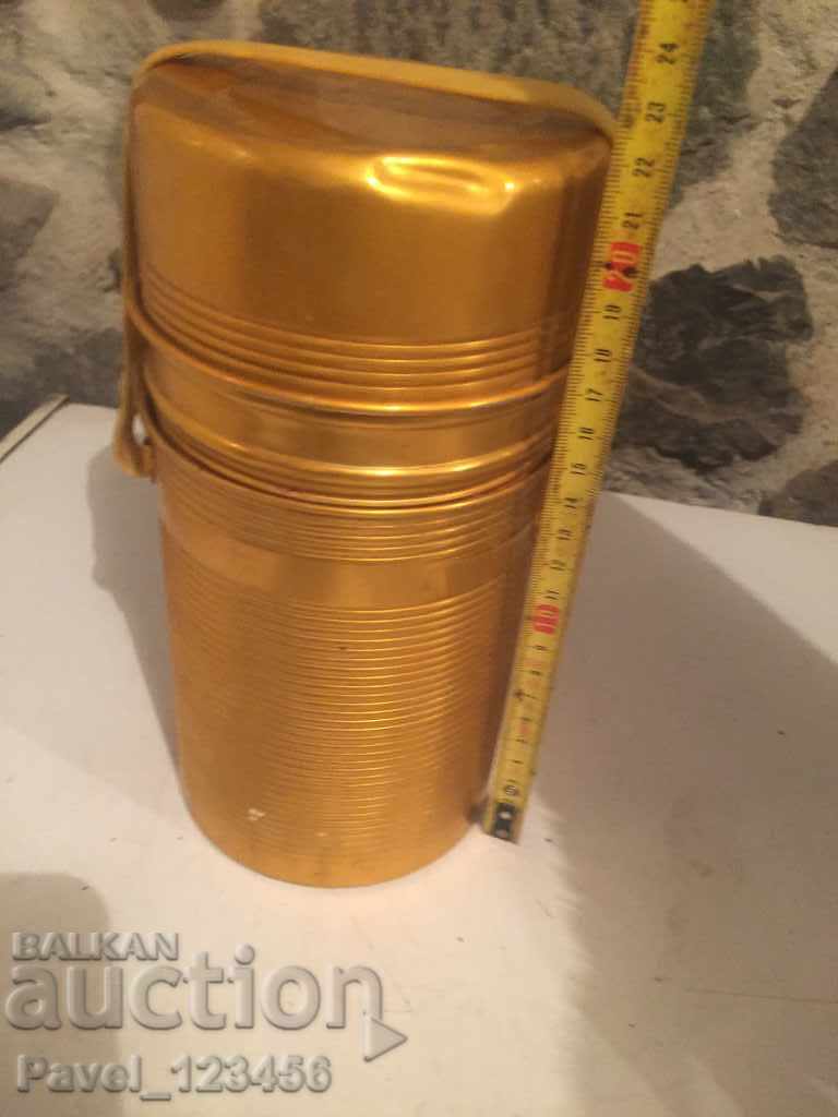 old thermos with price 14.99 BGN | € 7.66 old thermos with price 14.99 BGN | € 7.66