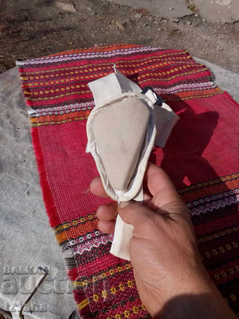 Delivery of Old medical belt Delivery of Old medical belt