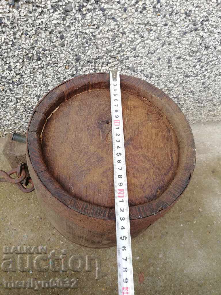 Old bucket, vase, barrel, wooden, pavour - 6